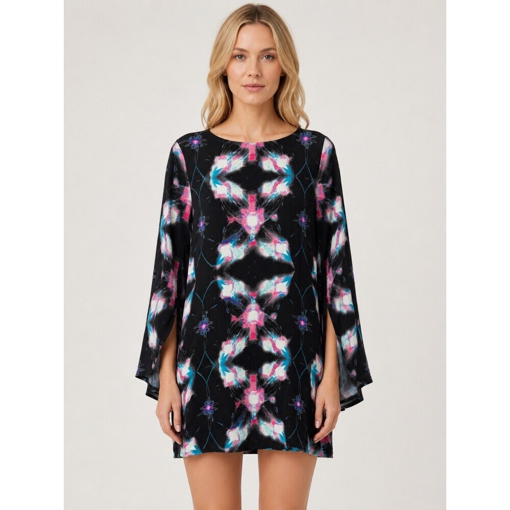 Halston Heritage black Silk Cape Sleeve Mini Dress size 4 wedding guest cocktail